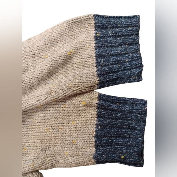 Roots Canada Kids Hockey Knit Grey/Blue Size XXL (13-14 years)EUC - Picture 3 of 5